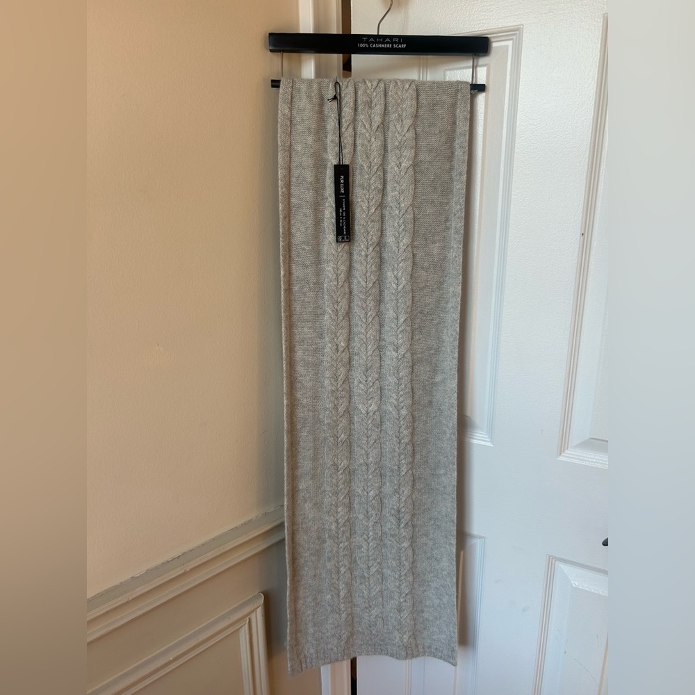 Tahari Pur Luxe 100% 2-Ply Cashmere Scarf Heather Grey